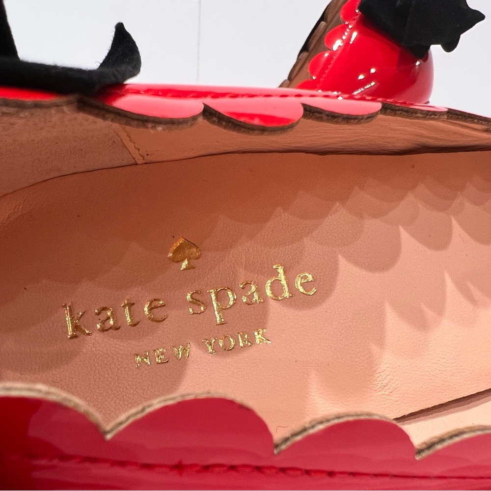 Kate Spade 4” Red Patent Leather Emana Pumps with Blackk Bow. Size 8 - Picture 2 of 7